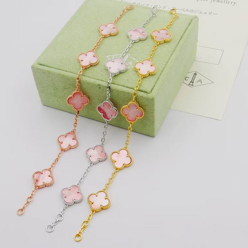 Van Cleef & Arpels bracelet 11yxq09